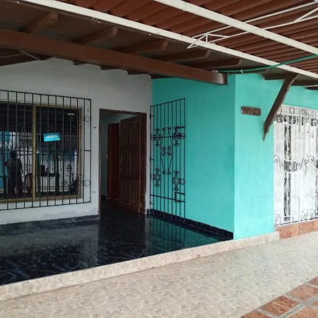 Hotel Sharly House